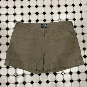 The North Face women’s shorts khaki 12